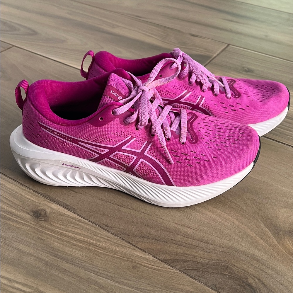 ASICS women’s Gel-excite 10 size 7.5